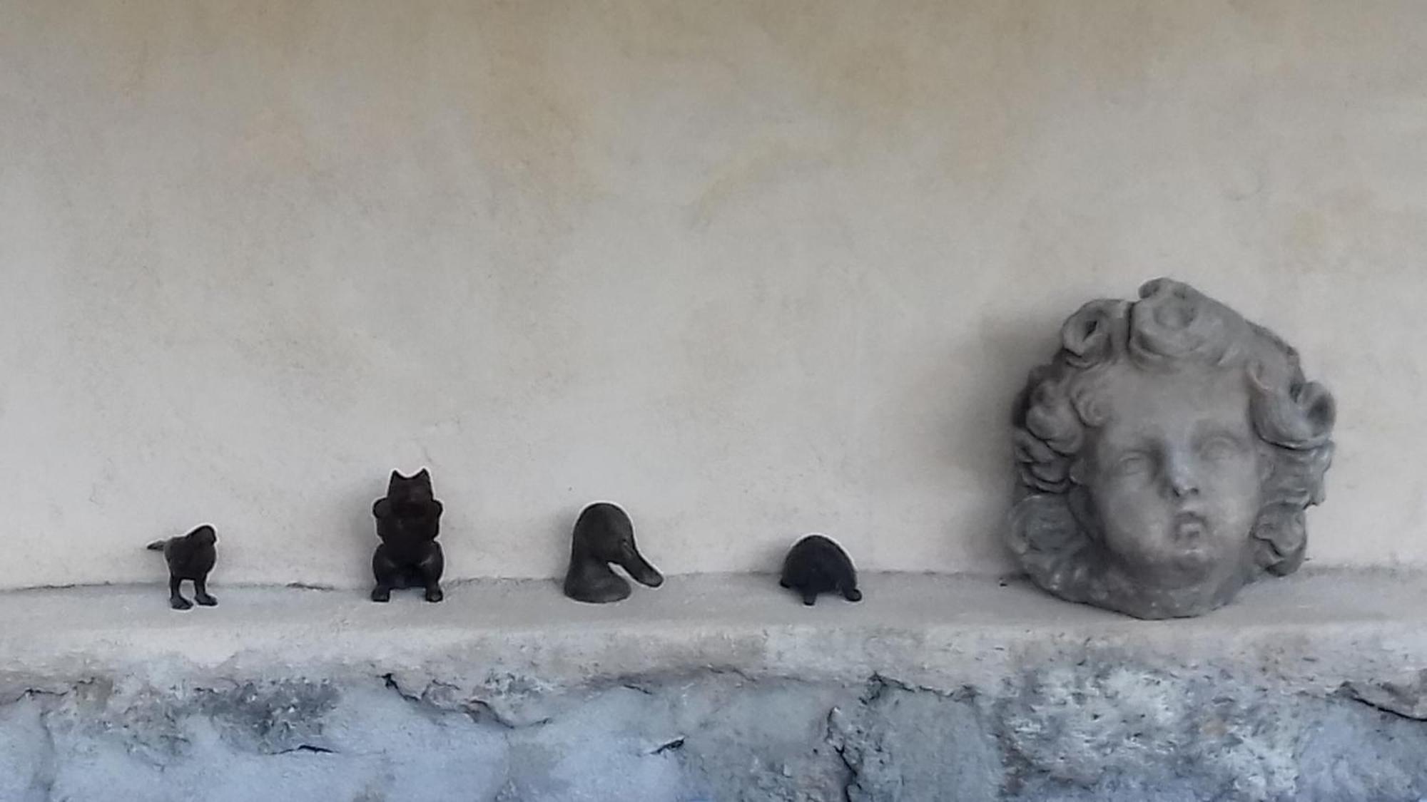Le Chat Sur Le Toit Lourmarin Exterior foto